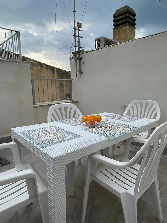 Apartment Casa Vacanze Al Trenta3 Marsala Italy
